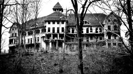 image of a haunted house